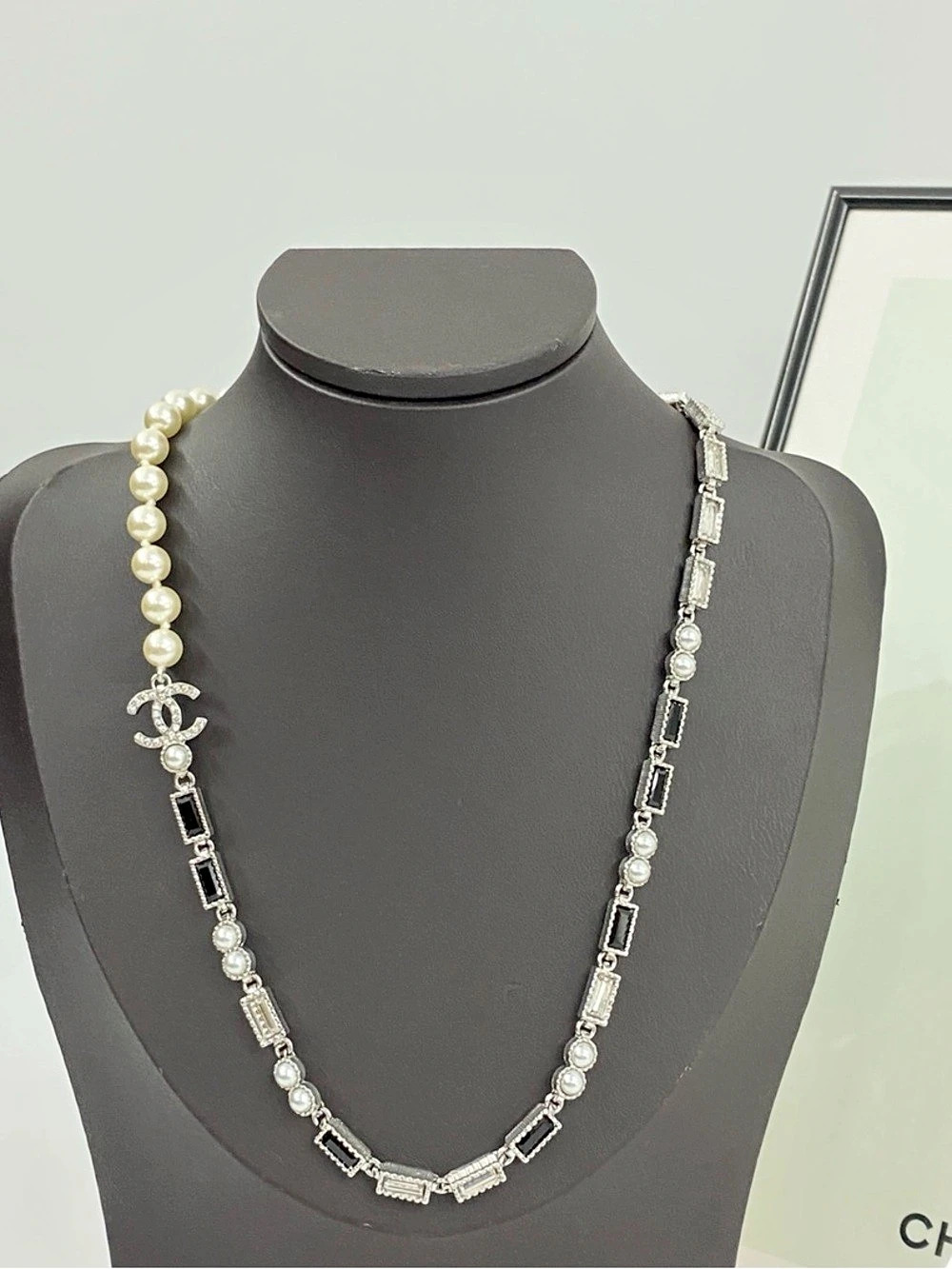 Chanel Pearl CC Logo Necklace in Silver & White Like New